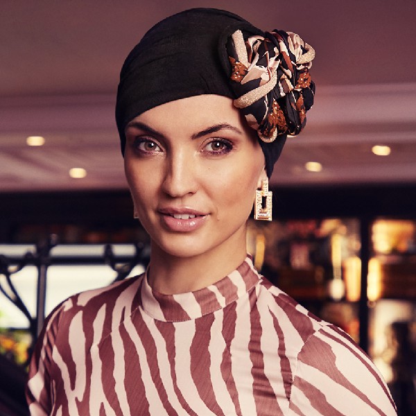 turbante modelo SCARLETTE BOHO set hierba de algodon negro