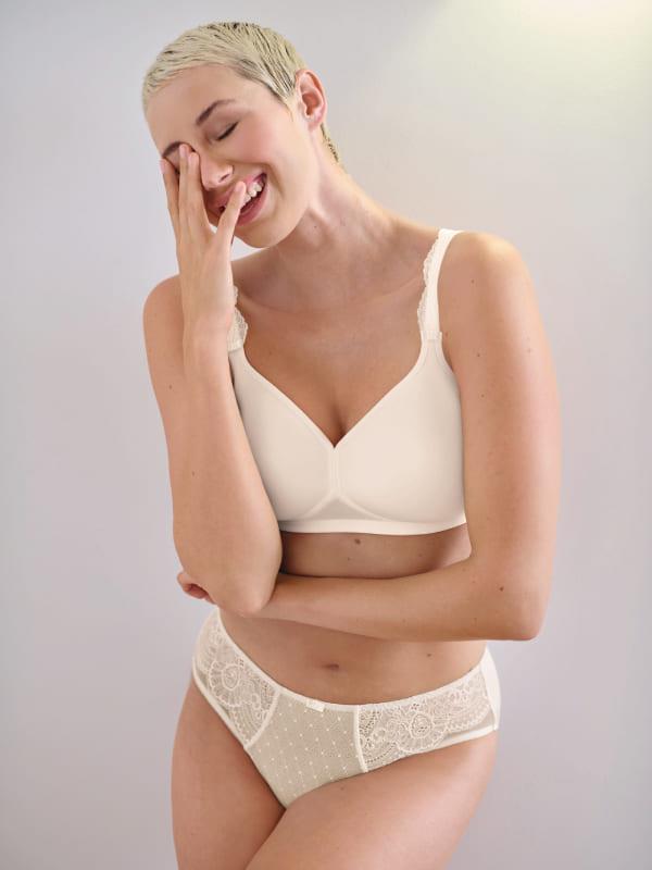 Sujetador con forma protésico de anita care color blanco roto